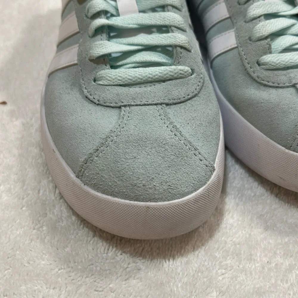 Adidas Women's Mint Green Sneakers Size 6